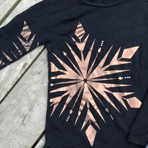 GAP Shirts & Tops - Set of two, long sleeves gap tees ❄️ GAP Shirts & Tops - Set of two, long sleeves gap tees ❄️